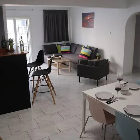 Apartament Miriam's Larnaca